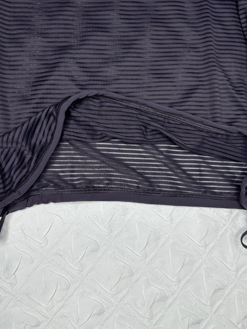 Lululemon Lean In Burnout Stripe Purple Top Large* Gym Workout Athleisure Casual - Picture 4 of 5